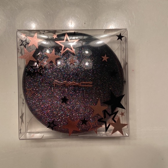 MAC Opalescent Powder - Rising Star - Picture 3 of 4